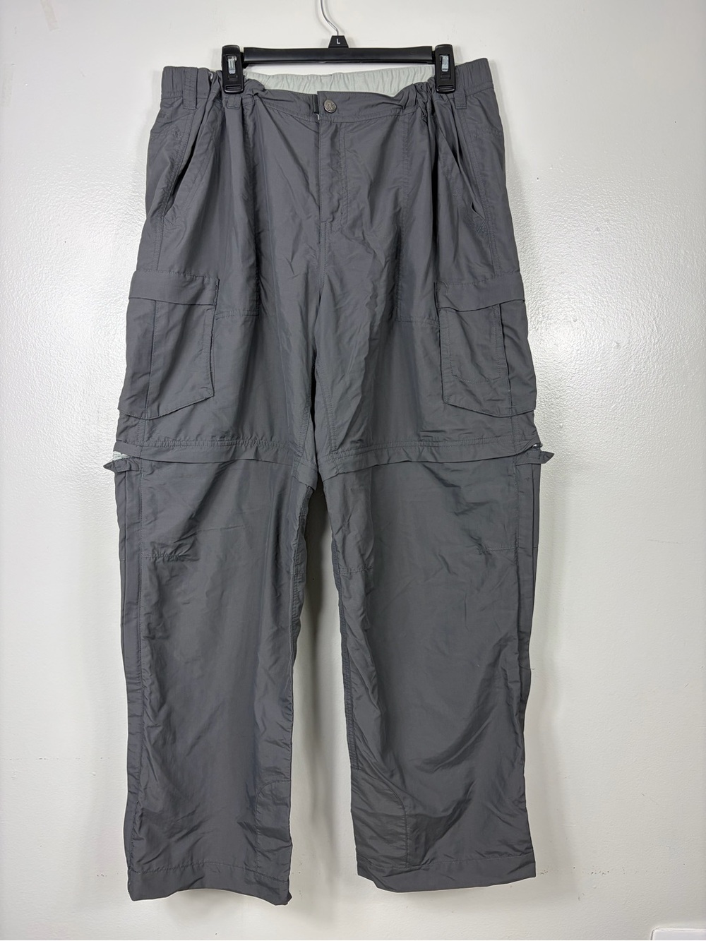 Rei coop womenโs saharah convertible pants in asphalt grey color 20W